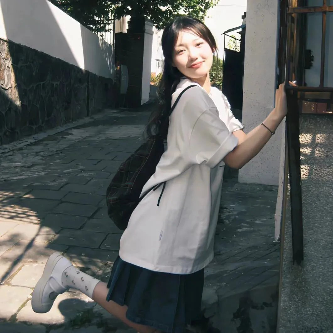 远看是蔚蓝的春天